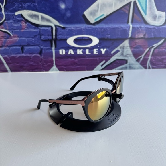 Oakley Top Knot Sunglasses - Picture 1 of 3